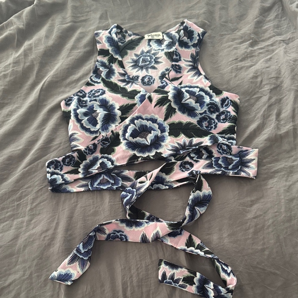 Show Me Your Mumu conga Crop Wrap Top Pink/Blue Floral size large